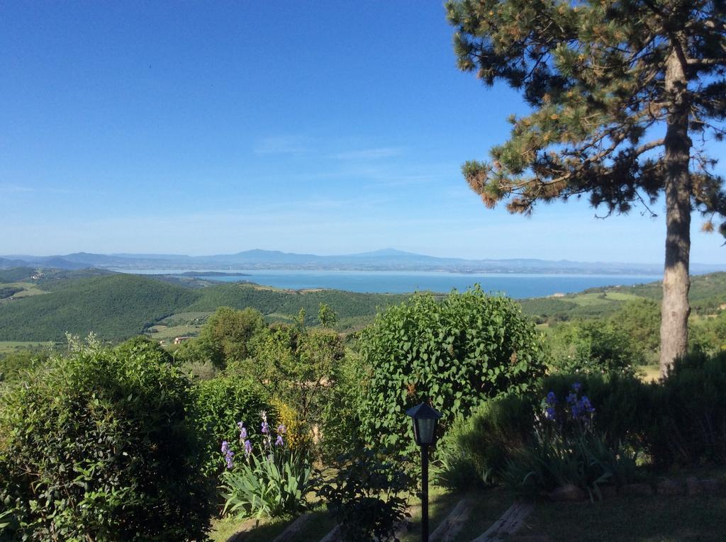 Agriturismo La Bicocca - Apt. "Il Leccio" Castel Rigone Kültér fotó
