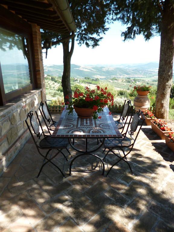 Agriturismo La Bicocca - Apt. "Il Leccio" Castel Rigone Szoba fotó